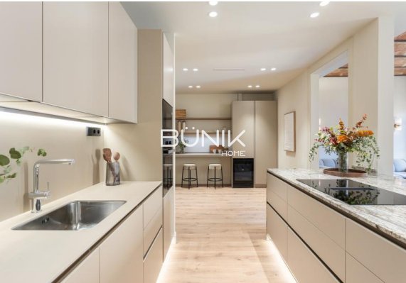 Apartment in Eixample, Barcelona, Spain 3 - 18993069