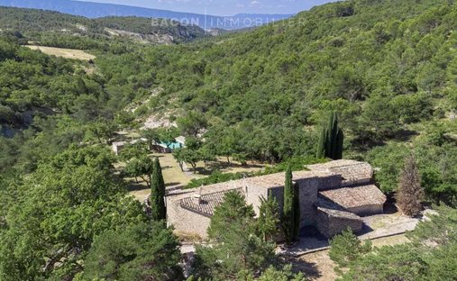 Estate in Gordes, Provence-Alpes-Côte d'Azur, France 1