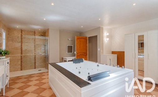 House in Campagne, Tarascon, France 1