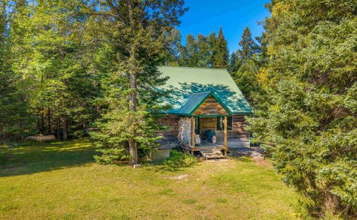 House in Hulbert, Michigan, United States 1