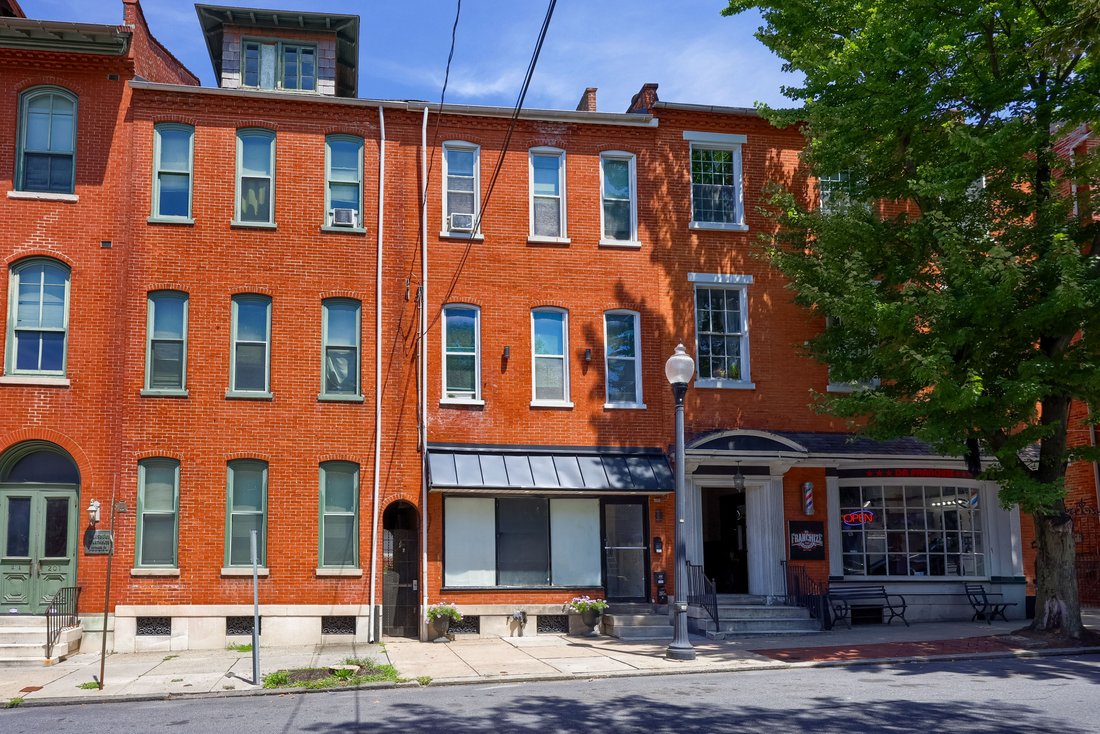 House in Lancaster, Pennsylvania, United States 1 - 18998117