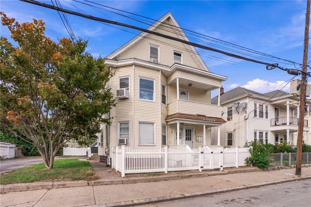 House in Pawtucket, Rhode Island, United States 1 - 18994784