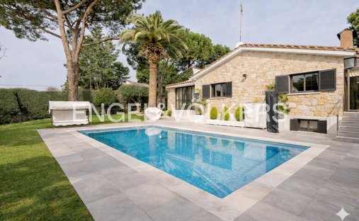House in Boadilla del Monte, Comunidad de Madrid, Spain 1