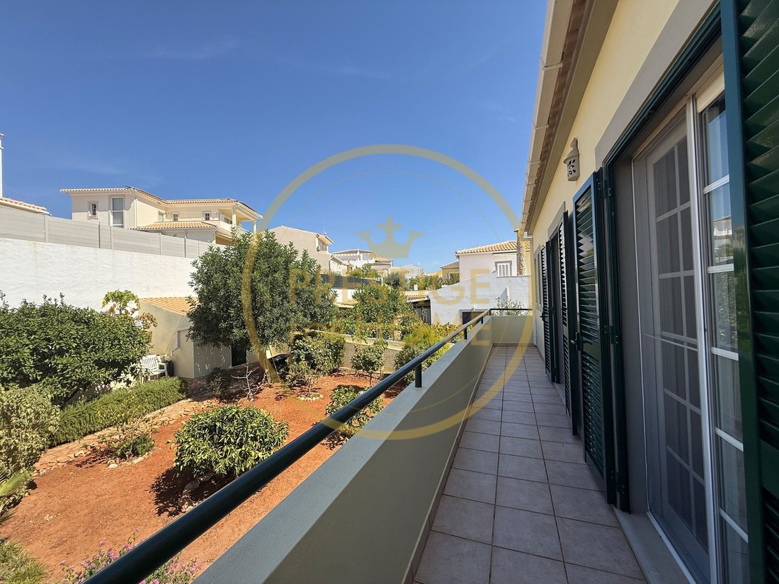 Villa in Loule (Sao Clemente), Algarve, Portugal 5 - 18996484