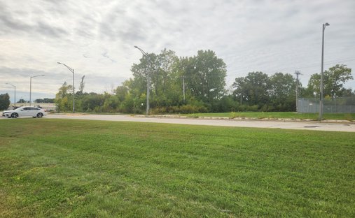 Land in Oak Creek, Wisconsin, United States 1