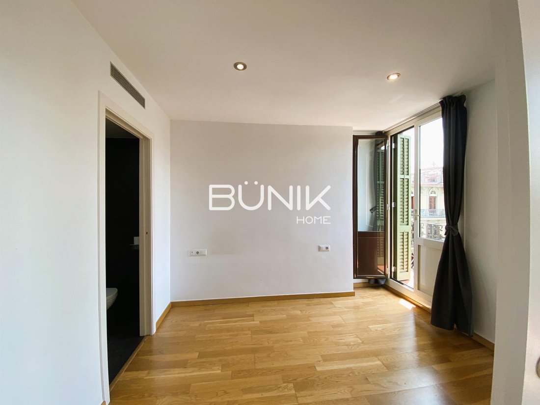 Apartment in Eixample, Barcelona, Spain 4 - 18993019