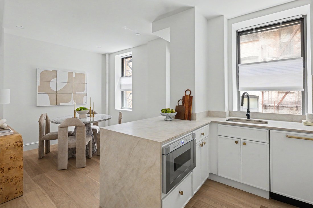 Co Op in New York, New York, United States 4 - 18996344
