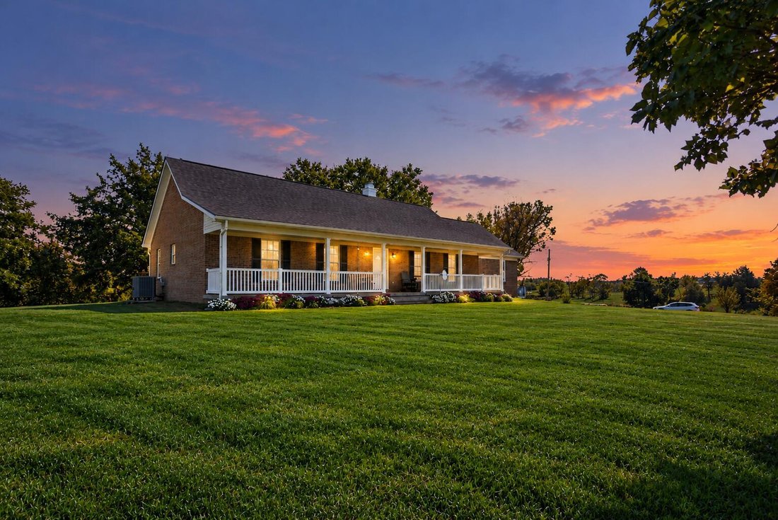 House in Salvisa, Kentucky, United States 1 - 18992805