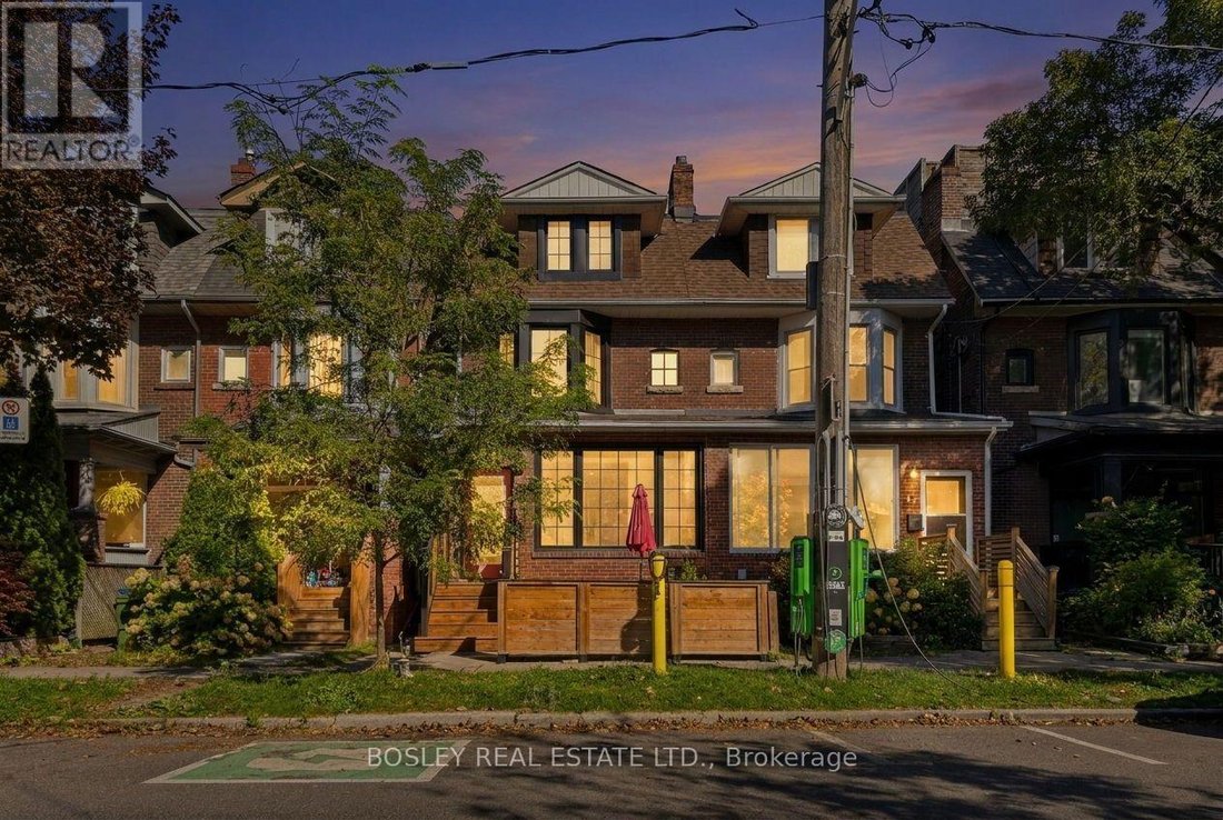 House in Toronto, Ontario, Canada 1 - 18997723