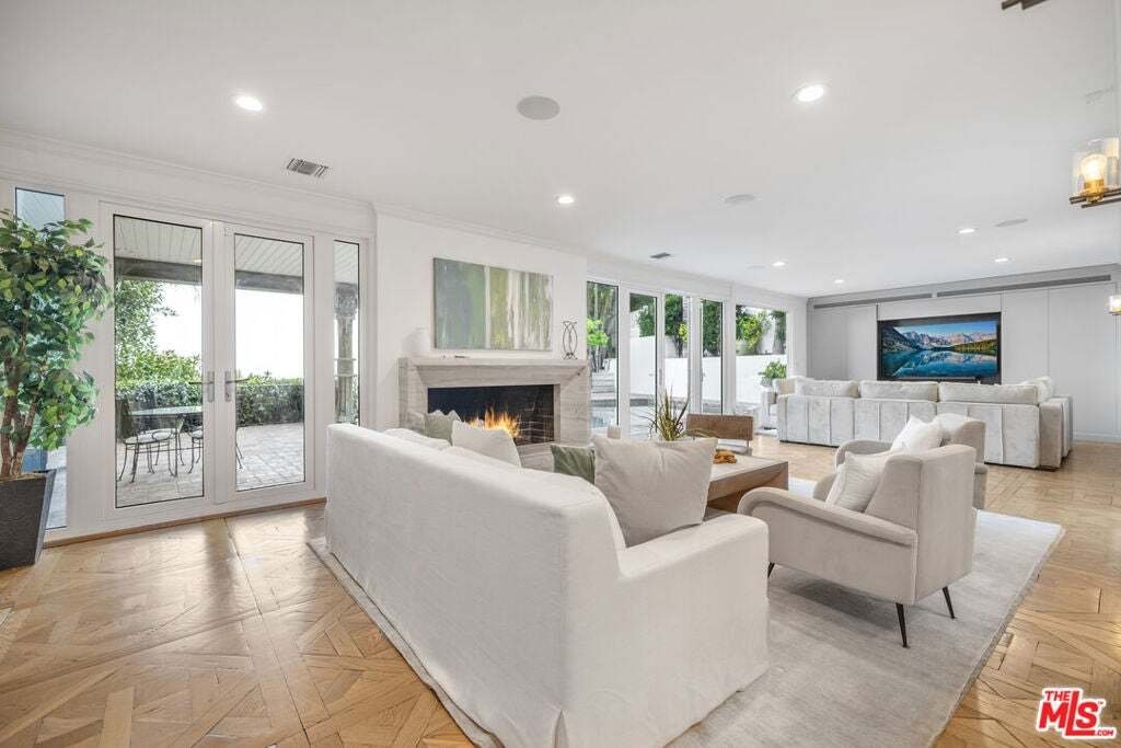 House in Los Angeles, California, United States 4 - 18995368