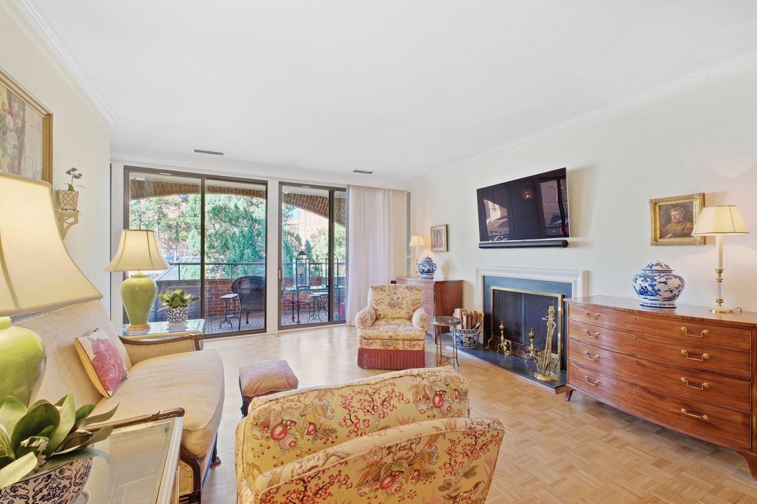 Condo in Alexandria, Virginia, United States 5 - 18992720