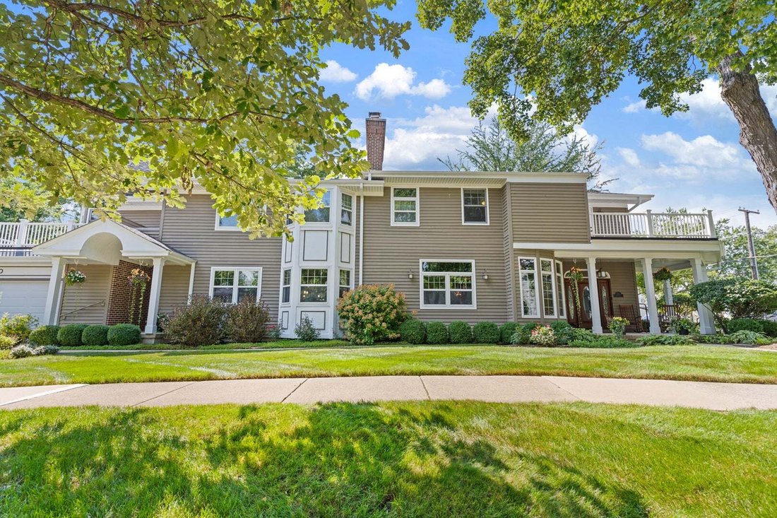 House in Glen Ellyn, Illinois, United States 2 - 18995973