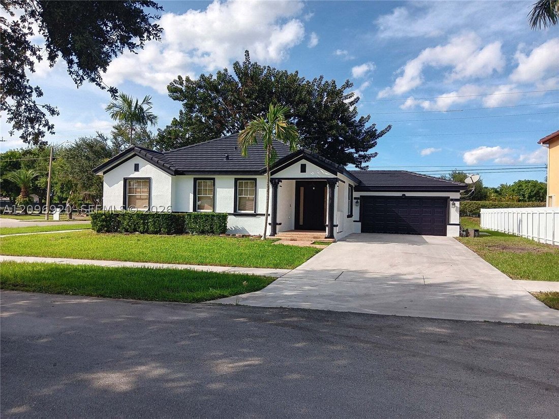 House in Miami, Florida, United States 4 - 18995699