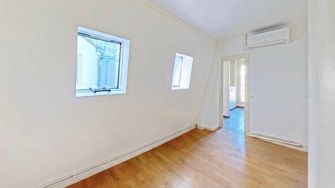 Apartment in Mairie, Paris 8e Arrondissement, Paris 4 - 18993921