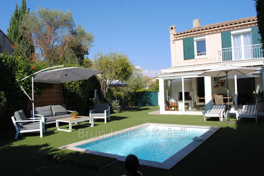 Villa in Les Cougoulins-Rastines, Antibes, France 2 - 18993764