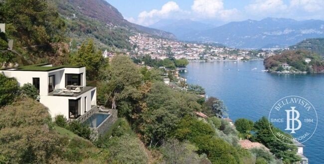 Villa in Sala Comacina, Lombardy, Italy 2 - 18995318