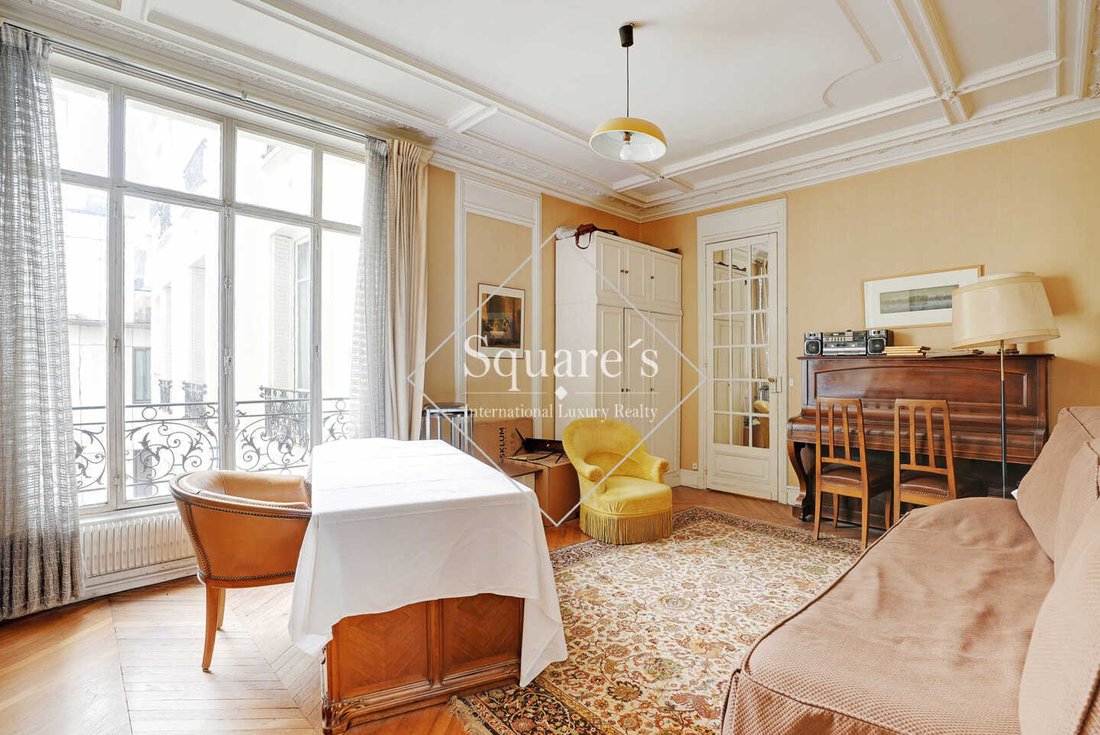 Apartment in Elysées-Madeleine, Paris 8e Arrondissement, Paris 4 - 18994191