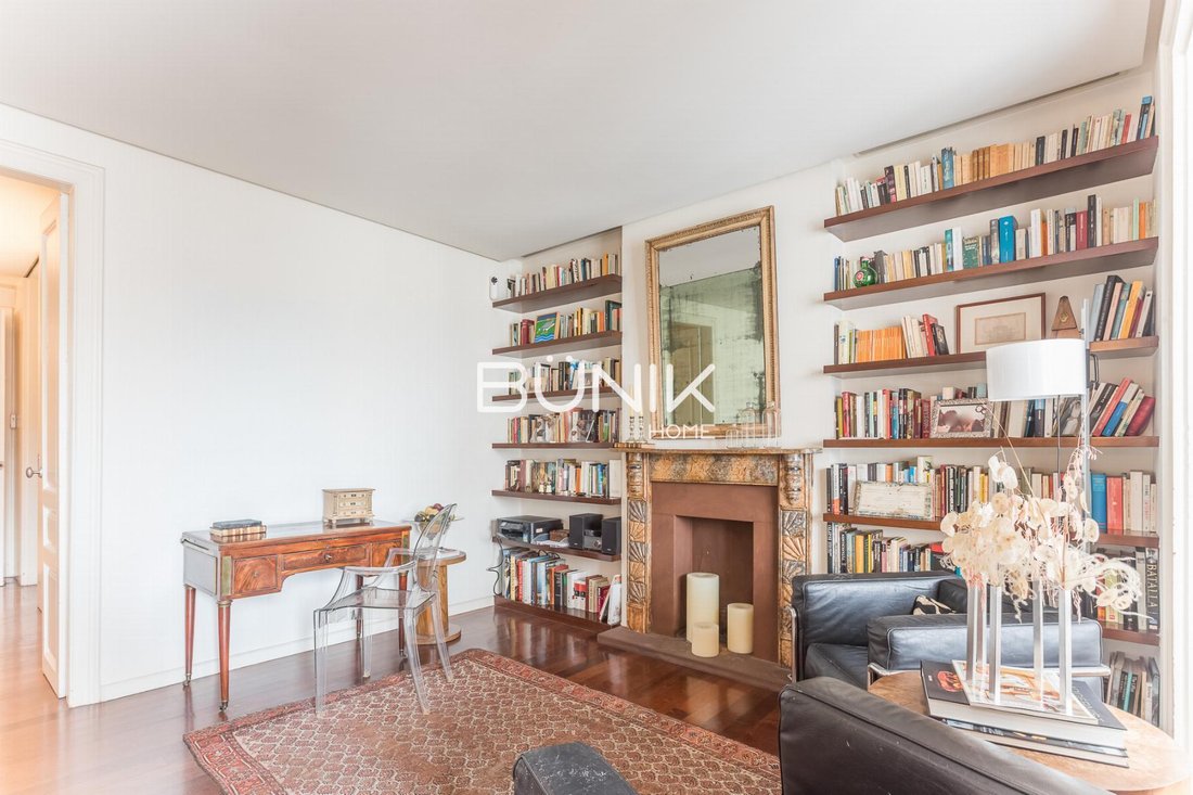 Apartment in Eixample, Barcelona, Spain 4 - 18993035