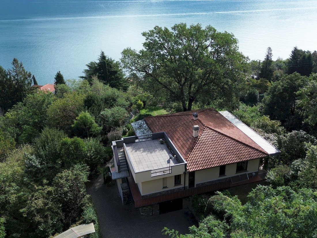 Villa in Pianello del Lario, Lombardy, Italy 1 - 18998062