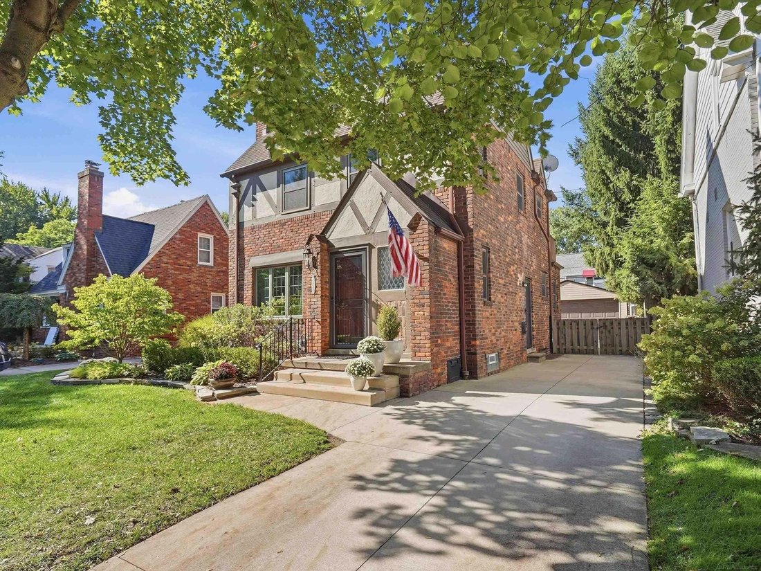 House in Grosse Pointe Park, Michigan, United States 4 - 18998544