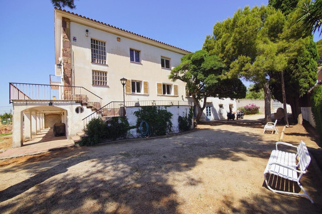 House in el Masnou, Catalonia, Spain 1 - 18998839