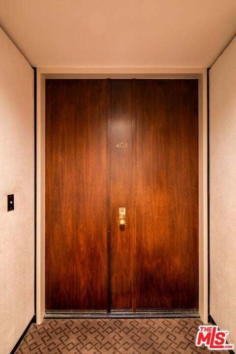 Condo in Los Angeles, California, United States 5 - 18998425