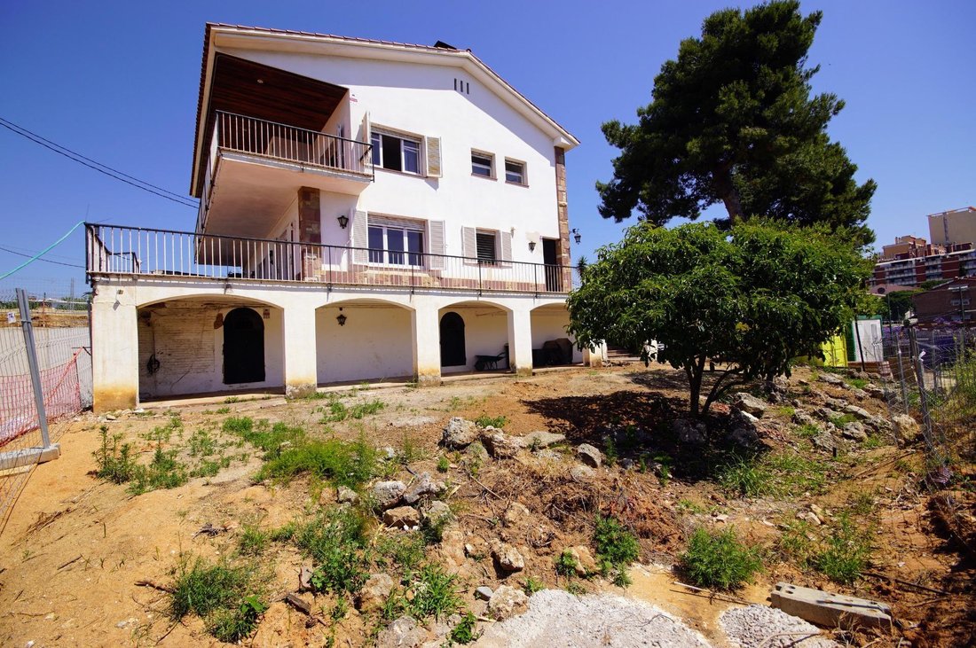 House in el Masnou, Catalonia, Spain 2 - 18998839