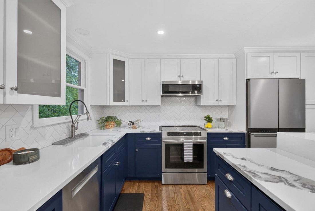 House in Needham, Massachusetts, United States 4 - 18998484