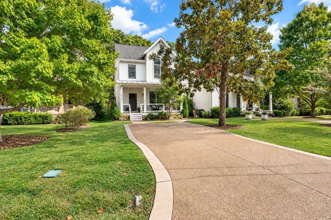 Co Op in Nashville, Tennessee, United States 2 - 18998388