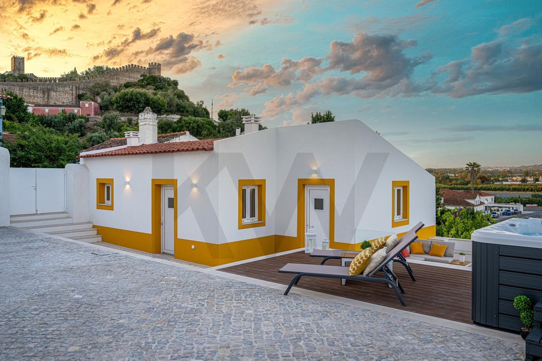 Townhouse in Santa Maria, Sao Pedro e Sobral da Lagoa, Leiria District, Portugal 2 - 18998553