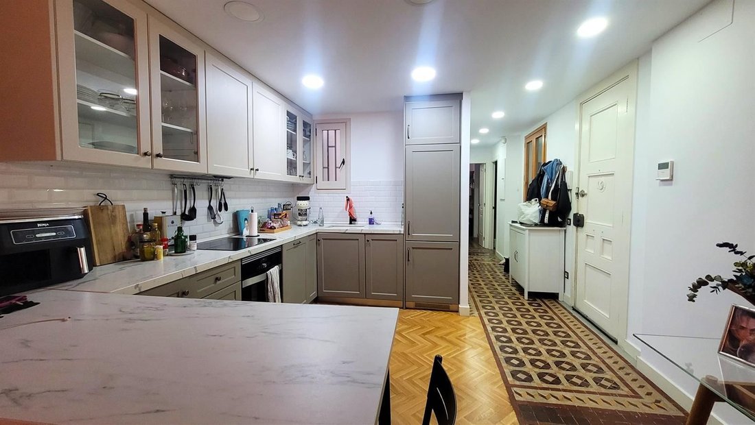 Apartment in Ciutat Vella, Barcelona, Spain 4 - 18998525