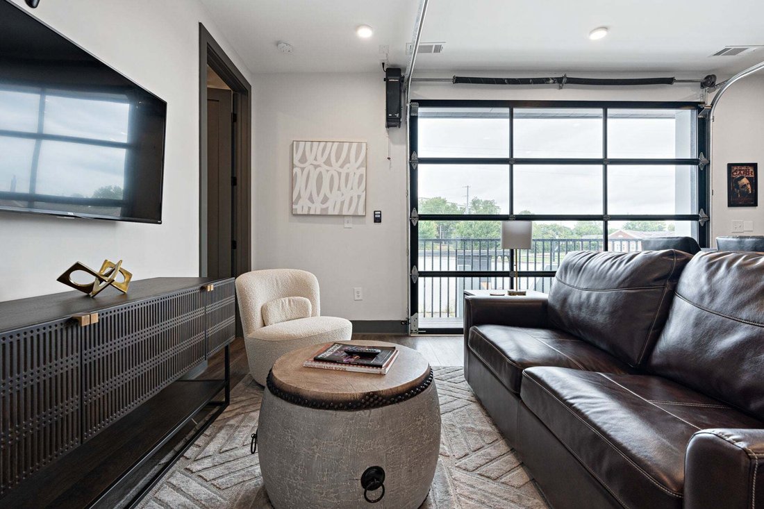 Condo in Nashville, Tennessee, United States 5 - 18998391