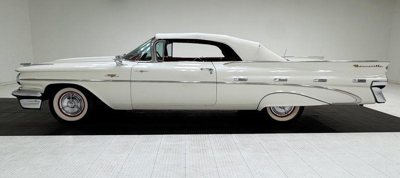 Cabriolet in Morgantown, United States 3 - 18998744