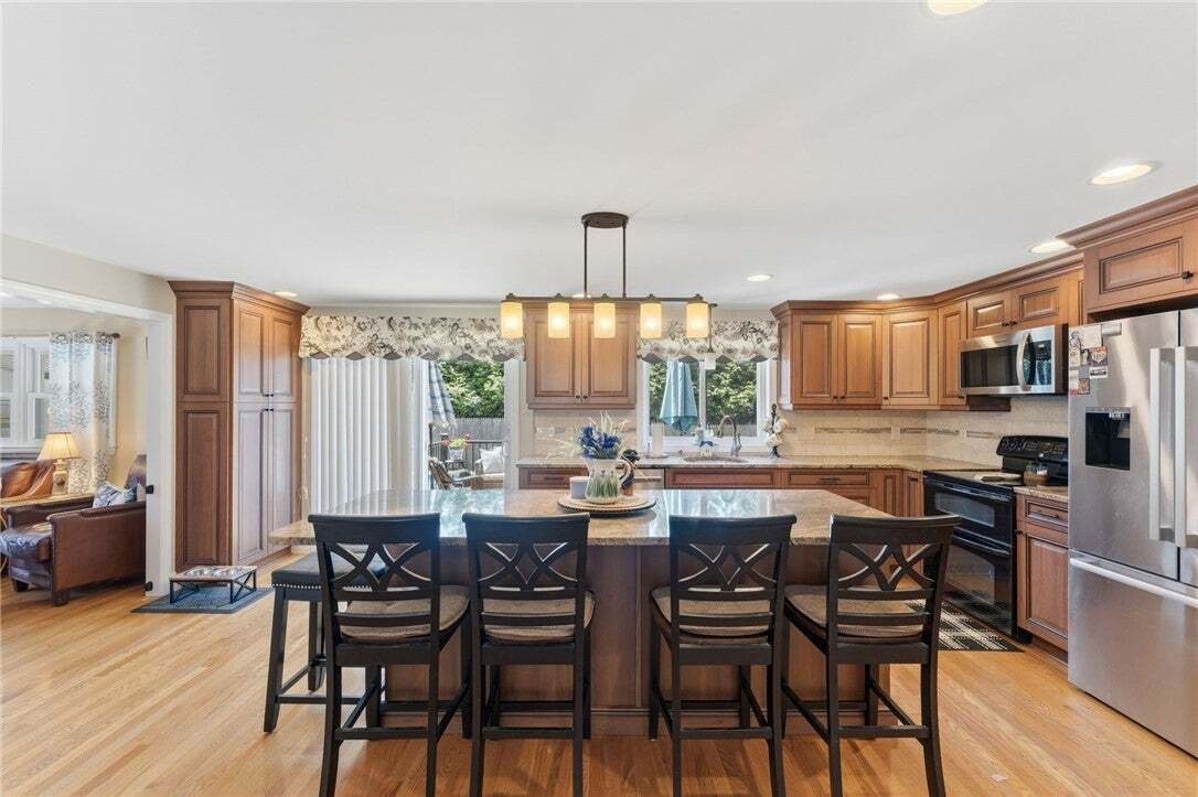 House in Johnston, Rhode Island, United States 2 - 18998218