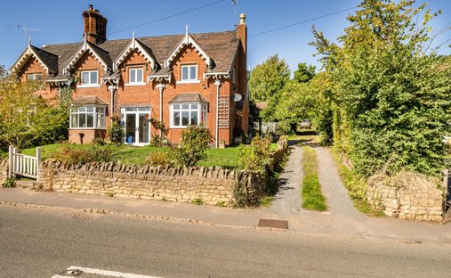 House in Great Witley, England 1