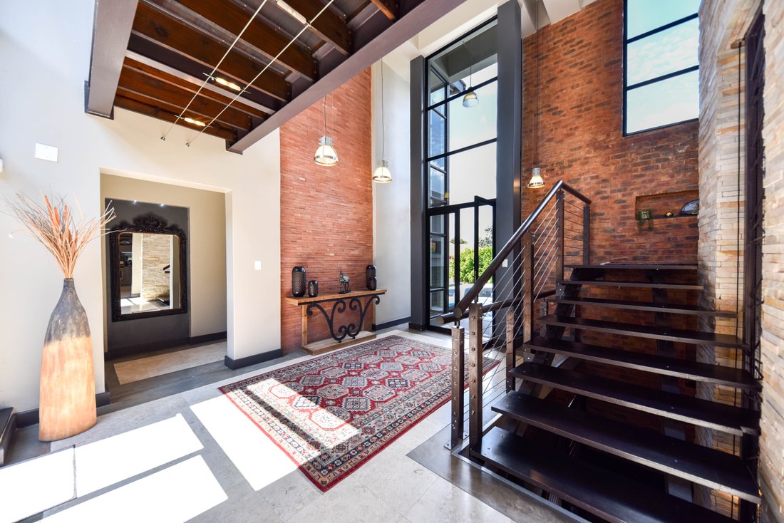 Country House in Monument Park, Gauteng, South Africa 2 - 18998198