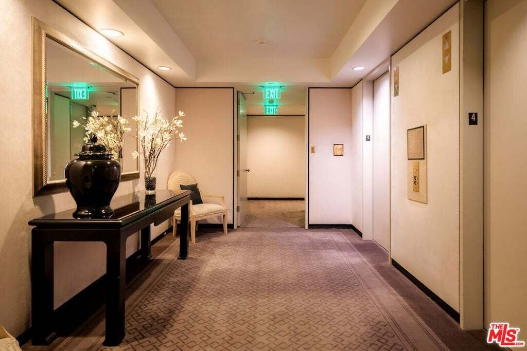 Condo in Los Angeles, California, United States 4 - 18998425