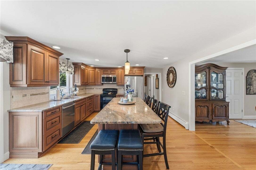 House in Johnston, Rhode Island, United States 3 - 18998218