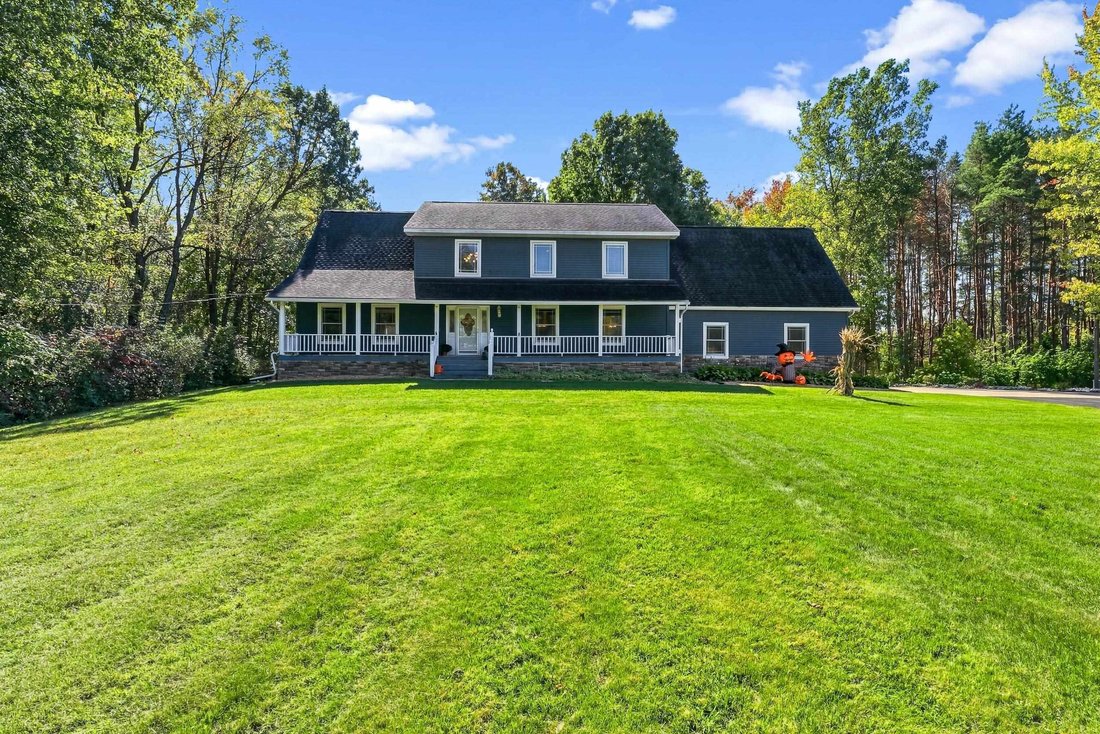 House in Vienna Township, Michigan, United States 3 - 18998549