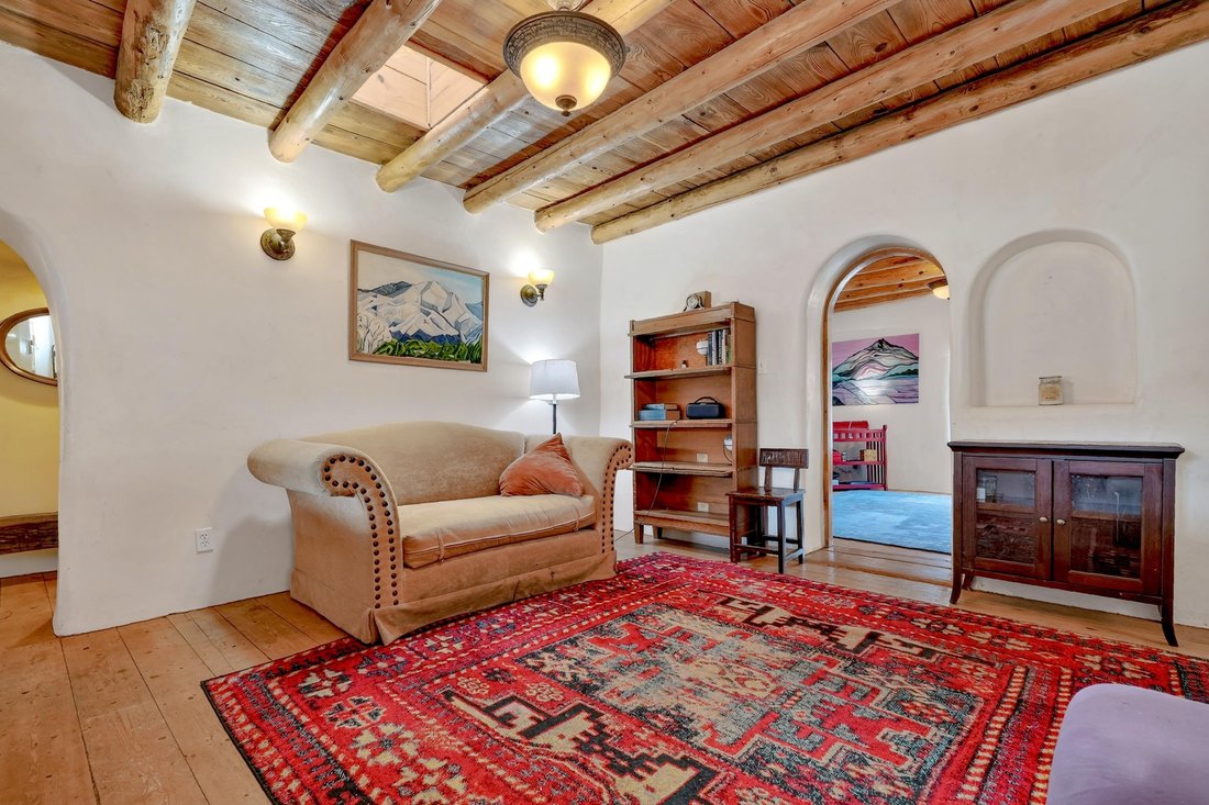 House in Ranchos de Taos, New Mexico, United States 3 - 18998177