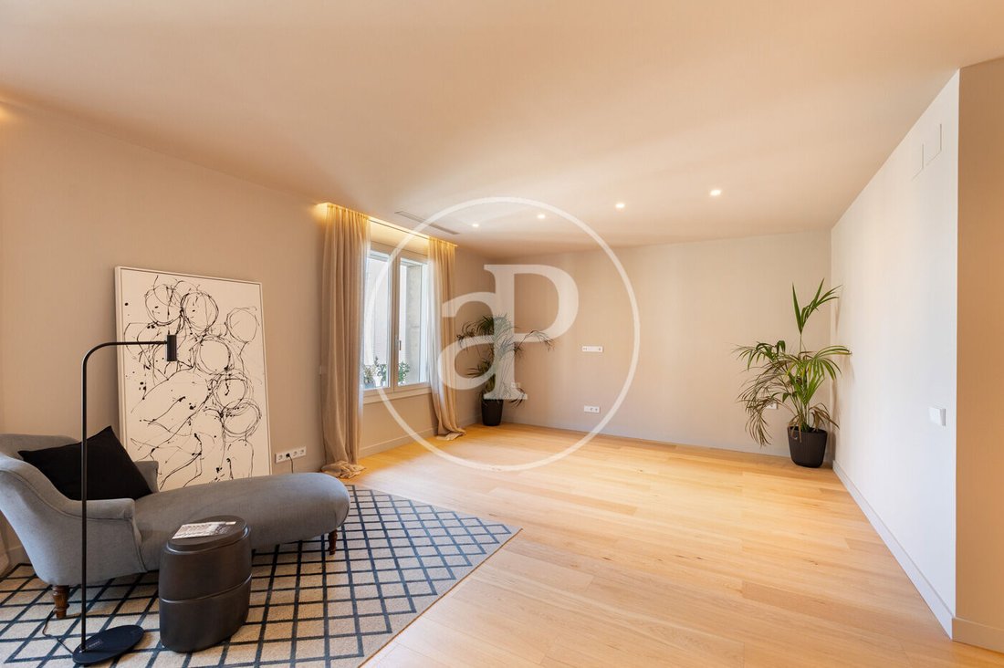 Apartment in Sarrià-Sant Gervasi, Barcelona, Spain 2 - 18998594