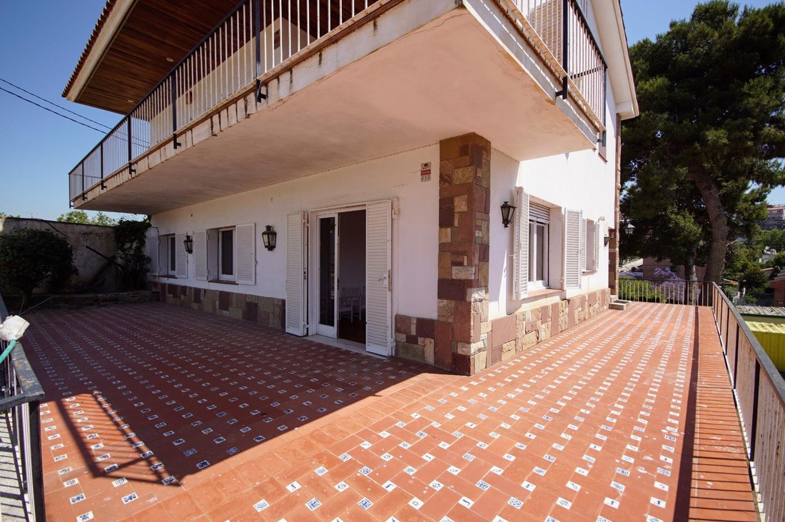 House in el Masnou, Catalonia, Spain 3 - 18998839