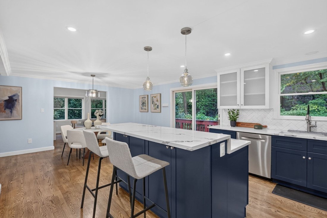 House in Needham, Massachusetts, United States 2 - 18998484