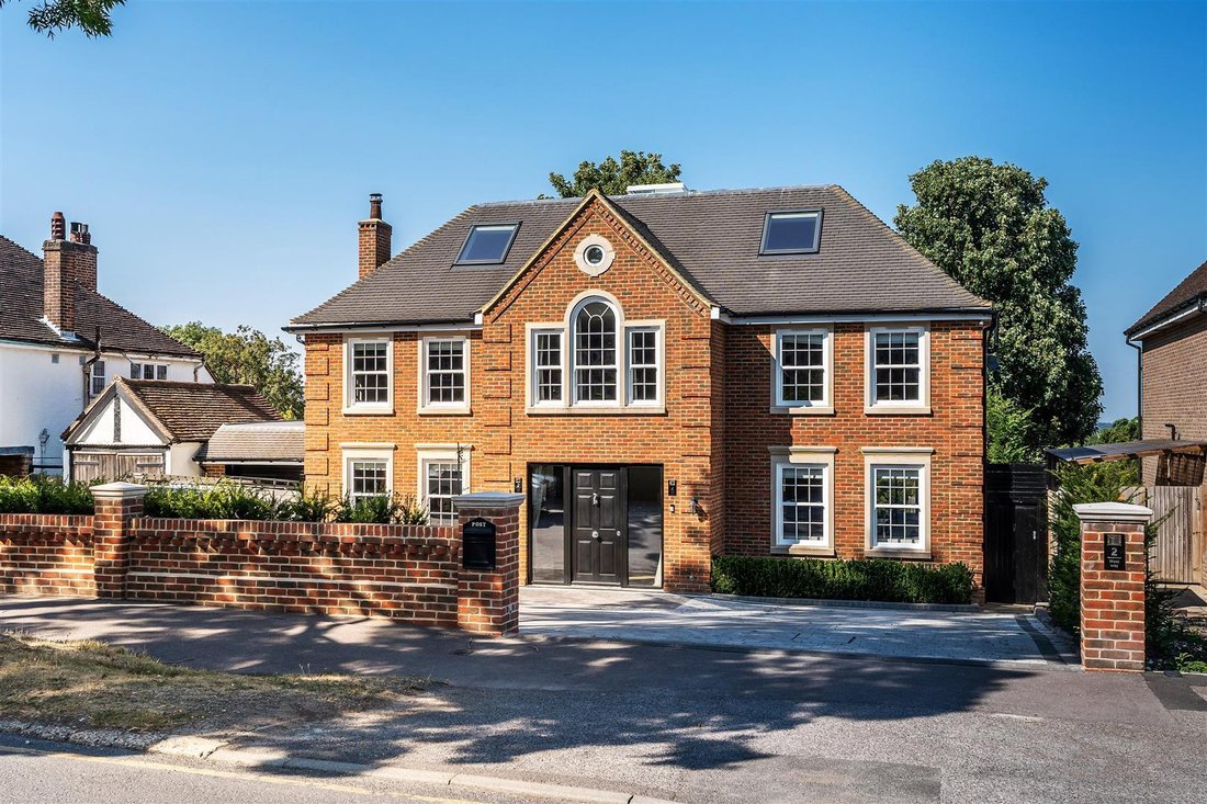 Haus in London Borough of Sutton, England 1 - 18564786