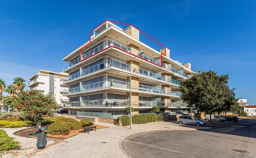 Penthouse in Olhos de Agua, Algarve, Portugal 1