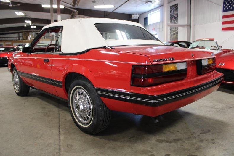 Cabriolet in Traverse City, United States 4 - 18998819