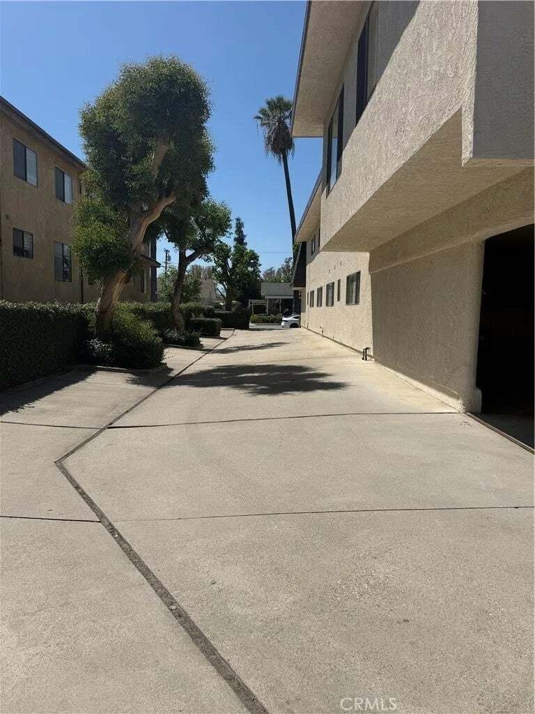 Alhambra, California, United States 3 - 18998376