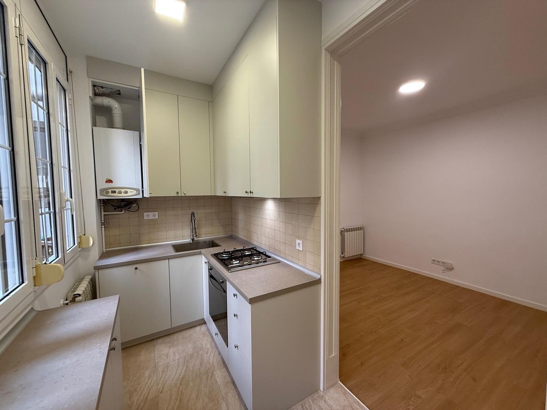Apartment in Eixample, Barcelona, Spain 4 - 18998172
