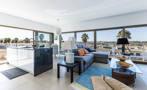 Penthouse in Olhos de Agua, Algarve, Portugal 1