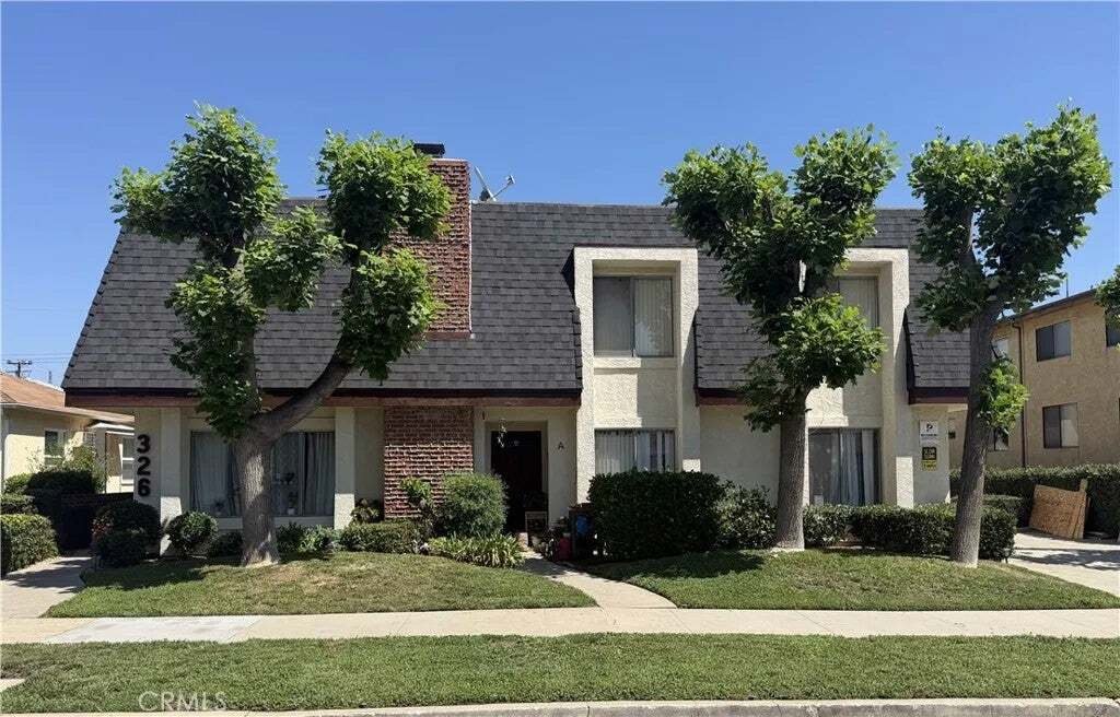 Alhambra, California, United States 1 - 18998376
